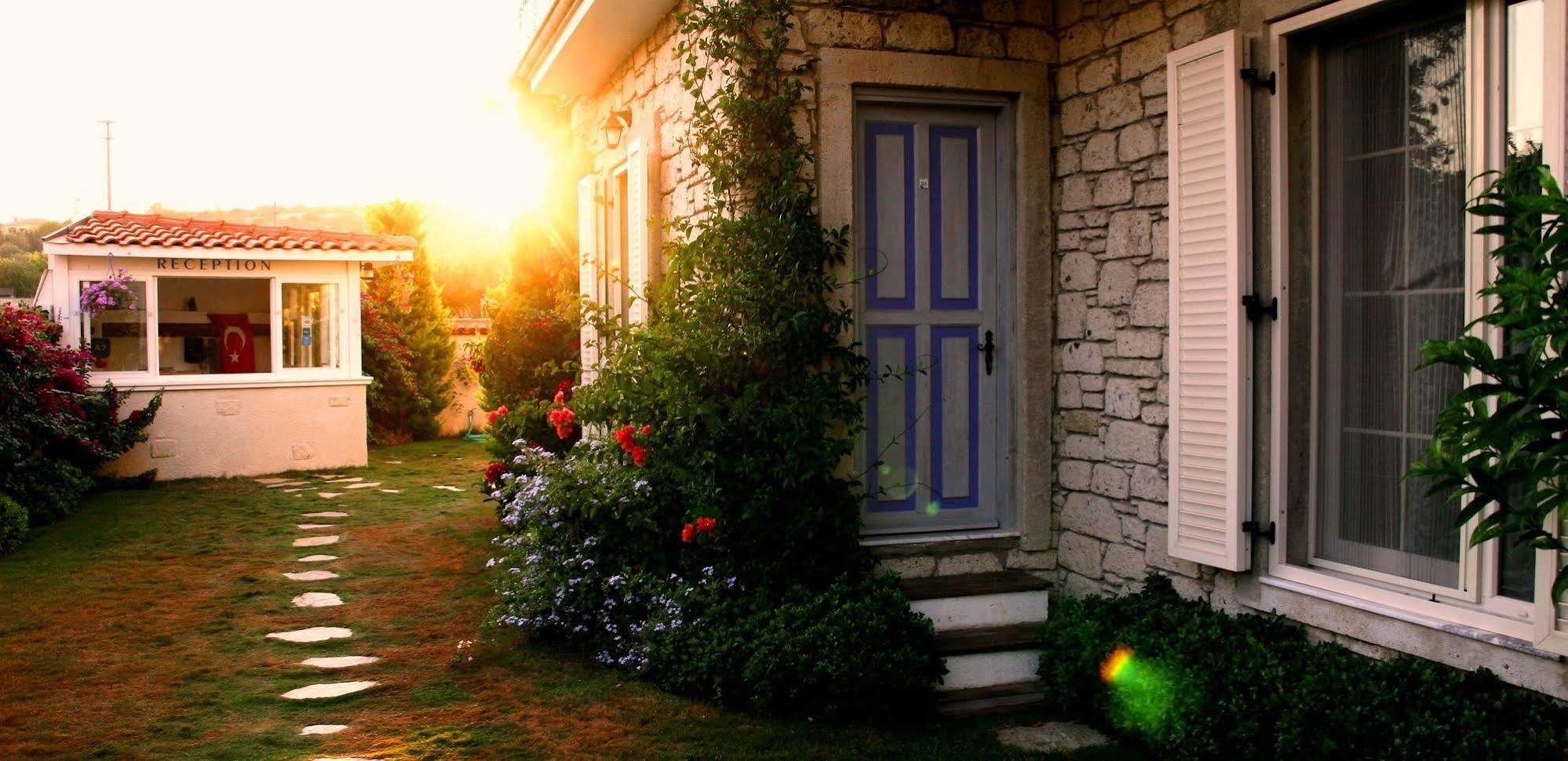 Yasemin Alacati (Adults Only) Exterior photo