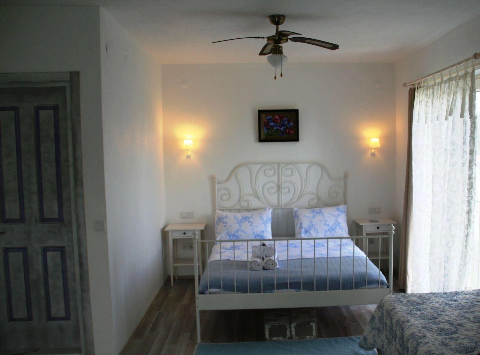 Yasemin Alacati (Adults Only) Exterior photo